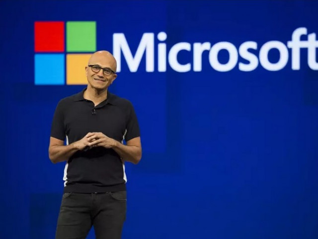 Директорът на Microsoft е получил увеличение на заплатата преди масовите съкращения