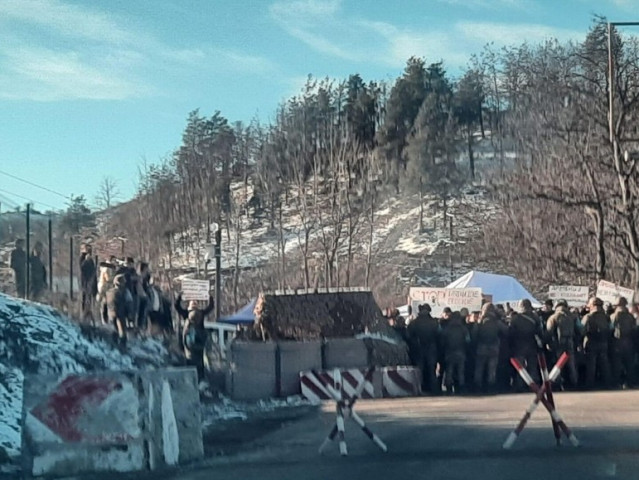 Голям протестен митинг пред руска военна база в Армения