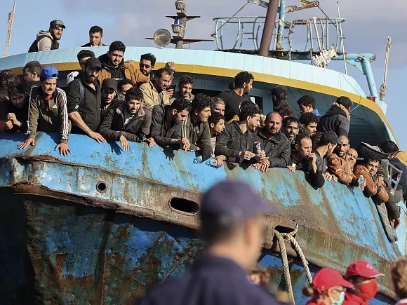 Гърция осъди египетски рибар на 280 години затвор за трафик на мигранти