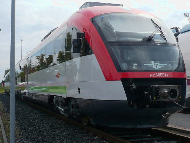 Преустановено е движението на влаковете между гарите Калояновец - Стара Загора