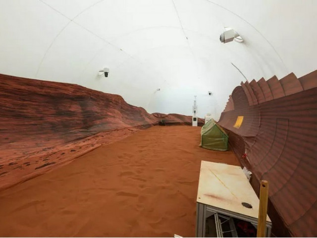 Доброволци на NASA ще прекарат година в изолация, за да симулират живота на Марс