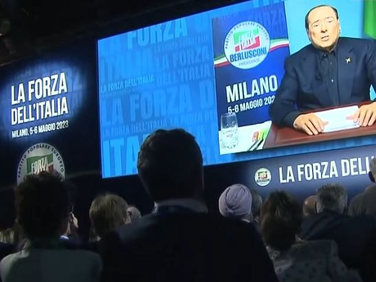 Берлускони е готов да се "върне в битката"