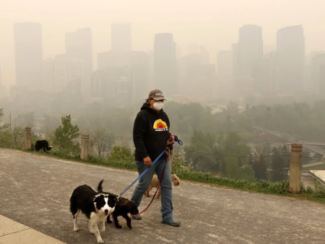 Тежък смог от горските пожари в Канада покри източното крайбрежие на САЩ