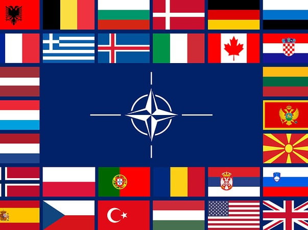 Новите планове на НАТО:  300 000 войници в повишена бойна готовност