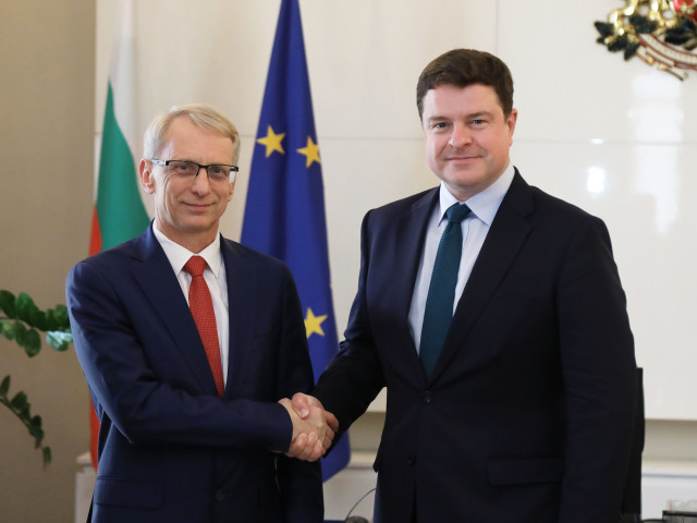 Великобритания ще помага на България в борбата с дезинформацията