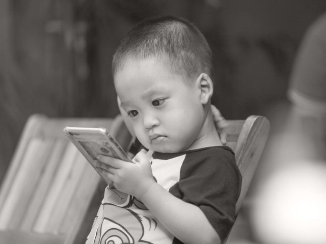 Китай иска да ограничи достъпа на децата до интернет