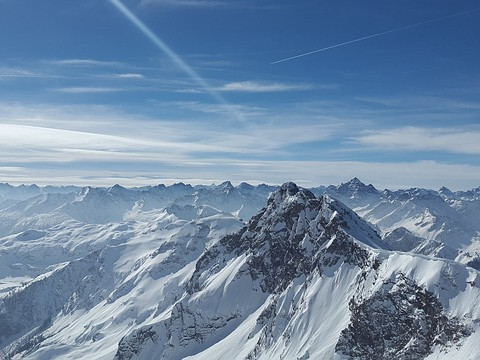 Учени  прогнозират недостиг на сняг в половината от ски курортите в Европа