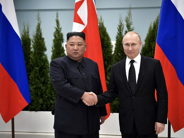 Лидерът на Северна Корея Ким Чен Ун пристигна в Русия за преговори с Путин