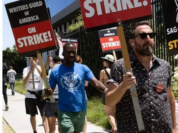 В САЩ сценаристите обявиха края на стачката си