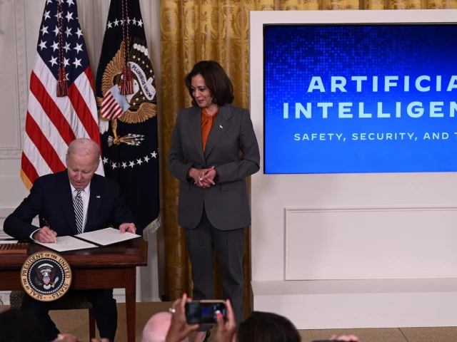 САЩ въвеждат активни мерки за безопасен изкуствен интелект