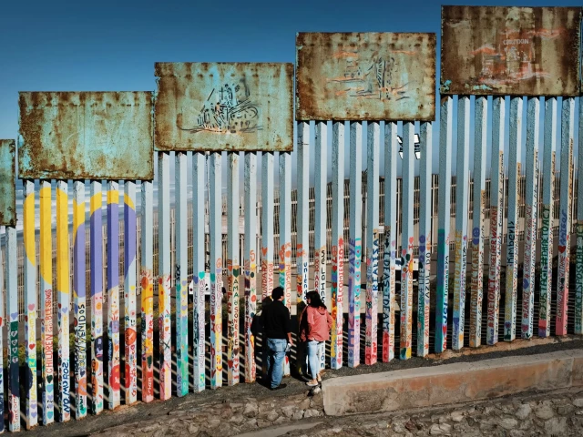 Байдън ще продължи "стената на Тръмп" по мексиканската граница