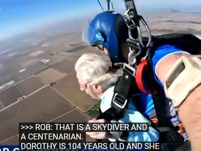 104-годишна американка скочи с парашут и случайно постави световен рекорд