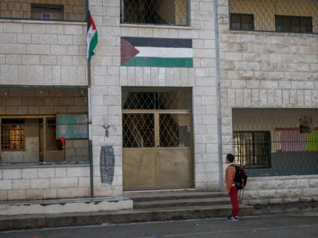 Палестински училища, финансирани от ЕС, са отпразнували атаката на Хамас срещу Израел