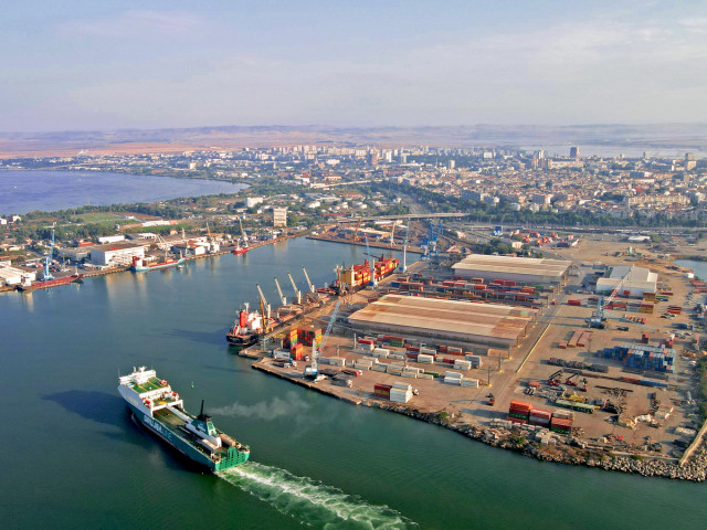Пристанищен терминал Бургас-запад ще стане по-дълбок