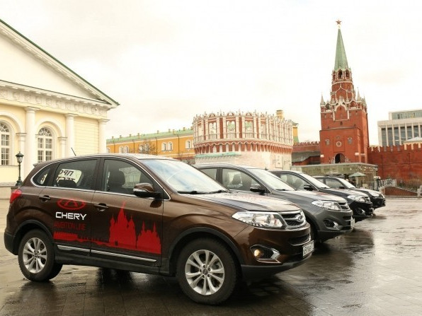 Почти половината руснаци не могат да си купят кола