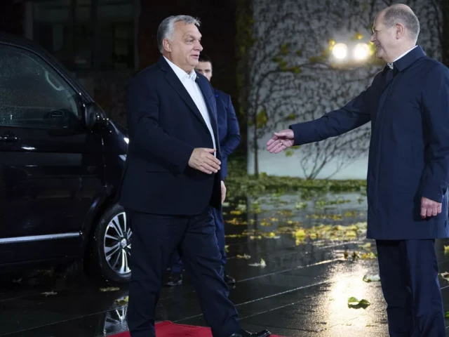 Дали европейските лидери пак ще кандърдисват Орбан да излиза, докато гласуват?