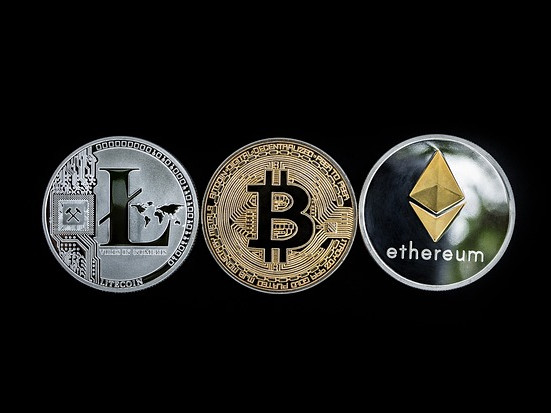 Bitcoin и Ethereum достигнаха върховете си от 2021 г.