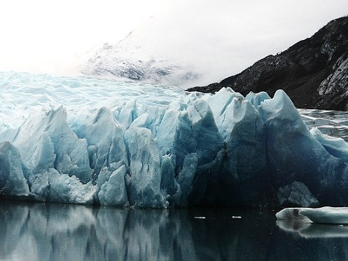 Мнение: Промените в ледената покривка на Гренландия заплашват с екологична катастрофа