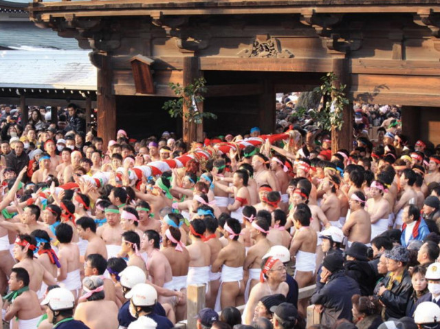 Еманципация: след 1250 години японският „Празник на голото тяло” допусна жени