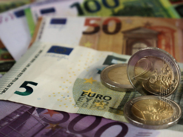 Пуснаха онлайн анкета за защитата на потребителите при въвеждането на еврото