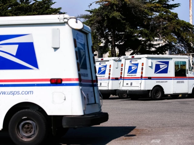 В отживелица ли се превръщат пощенските услуги?