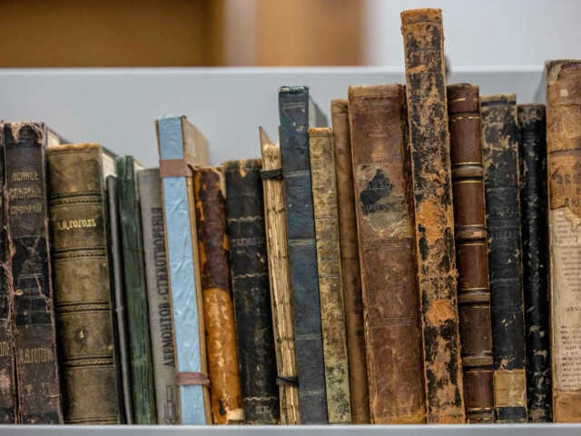 Разследват серия кражби на редки руски книги от библиотеки в Европа