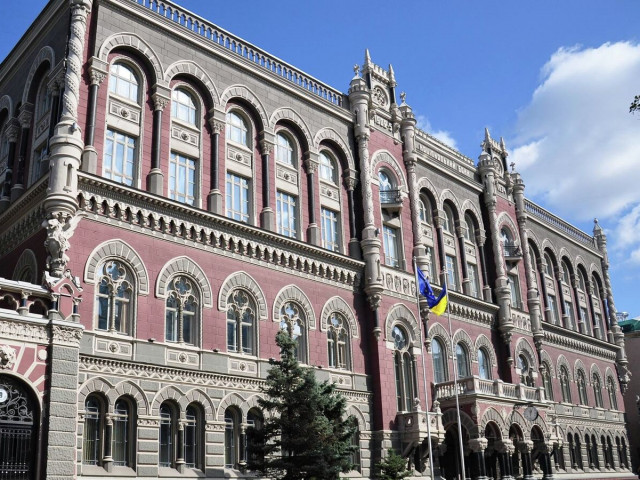 https://www.cash.bg/index.php/articles/20884/kiev-se-dogovori-za-poluchavaneto-samo-na-22-miliarda-dolara-ot-mvf