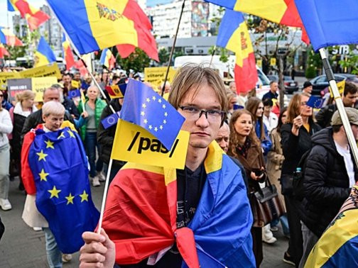 Управляващата проевропейска партия на Молдова спечели ключови избори
