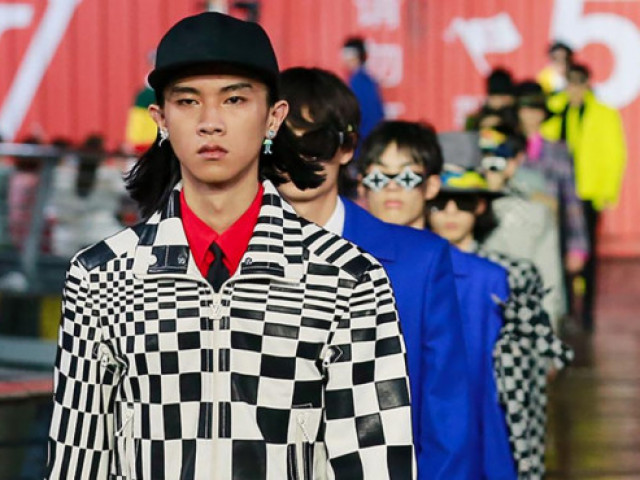 Louis Vuitton бележи завръщането на модата във физическия й вариант