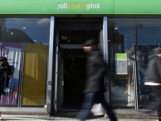 Бивши финансови министри на Великобритания предупреждават за рекордни нива на безработица