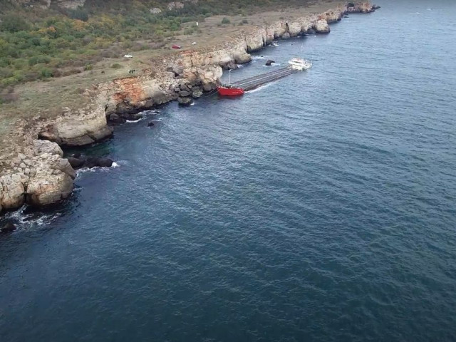 Разтоварването на кораба „Verа SU“ ще елиминира риска от замърсяване на морските води