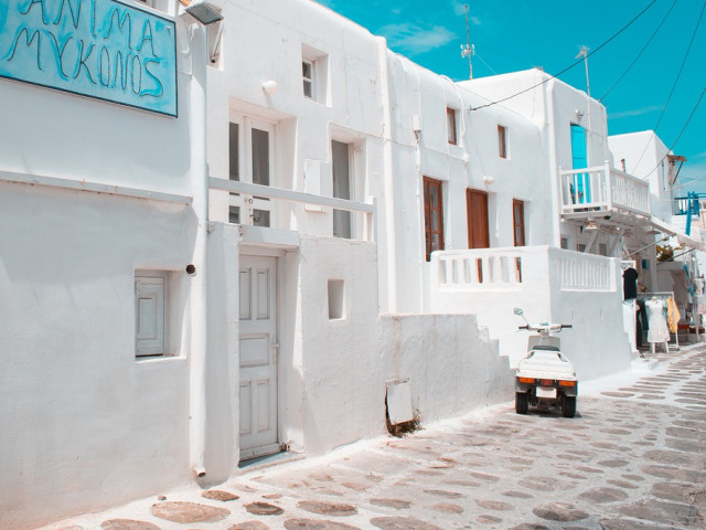Интересът на чужденци към имотите в Гърция е намалял чувствително