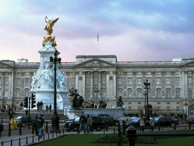 Бъкингамският дворец отменя всички кралски събития до 2021 г.