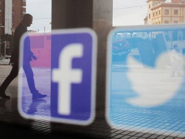 Русия погва Twitter и Facebook за спазване на законите ѝ