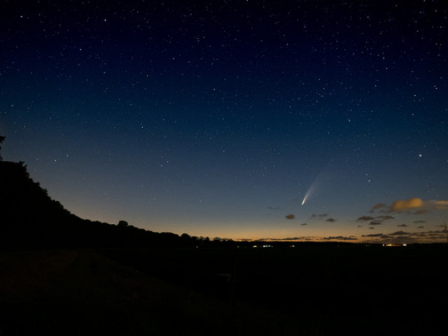 Наблюдаваме Neowise - най-ярката комета в северното полукълбо от 25 години насам