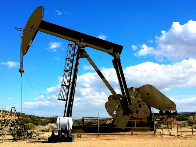Цените на петрола се възстановиха заради новите стимули в САЩ