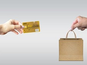 Пазаруването с банкови карти става още по-прозрачно