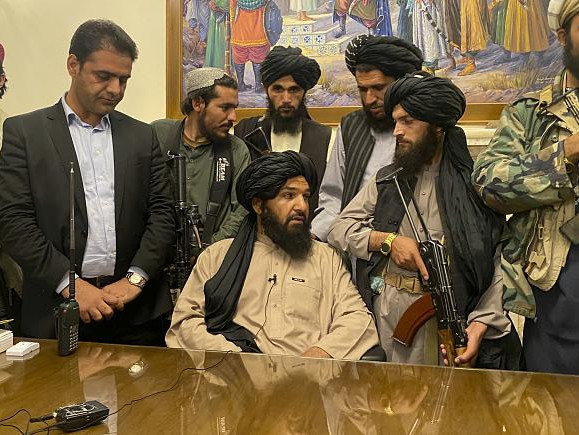 Новата власт в Афганистан: кои са талибаните?