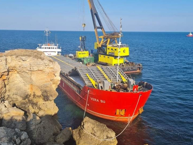 Европейската агенция за морска безопасност не откри замърсяване около "Vera SU"