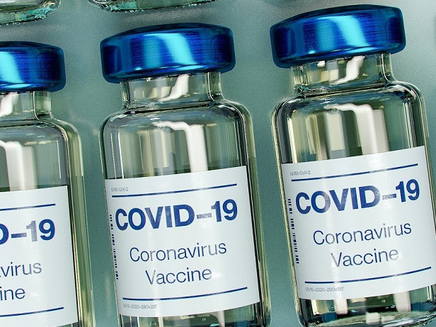 Германия създава центрове за ваксинация от декември