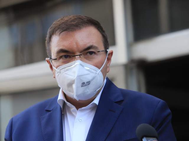 Нови мерки срещу Covid-19 обяви министърът на здравеопазването