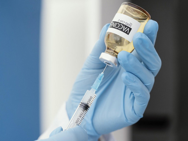 Трима норвежци ще получат обезщетение за щети, причинени от ваксината на AstraZenecа