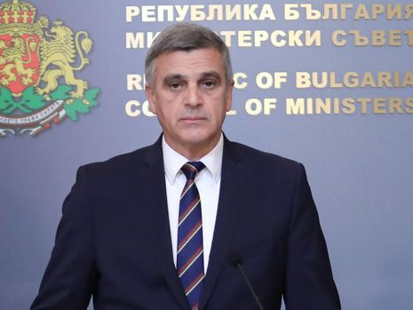 Премиерът Стефан Янев освободи трима заместник-министри