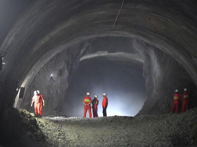Китай строи 127-километров подводен тунел