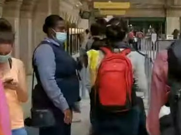 Жителите на Лондон масово се евакуират, бягат от строгата карантина