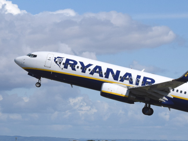 Ryanair няма да възстановява суми за полети през ноември