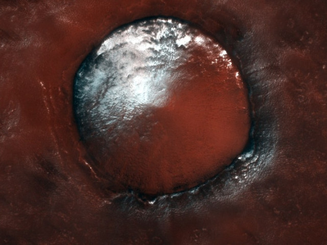 На нова снимка Марс прилича на шоколадова торта