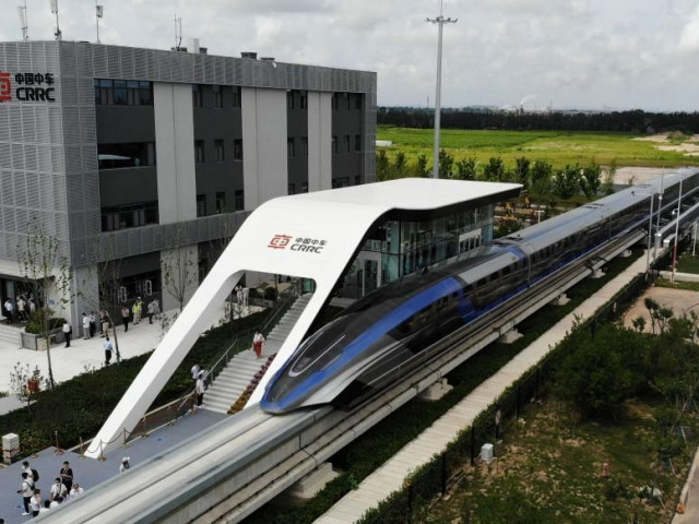 Китай построи най-бързия влак в света - ще се движи с 600 км/ч