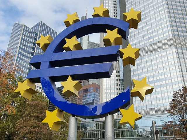 Европейската комисия започва офанзива срещу надмощието на щатския долар