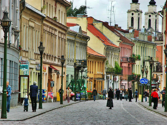 Литва се отказва от плащането на заплати в брой, за да пребори "сивия" бизнес